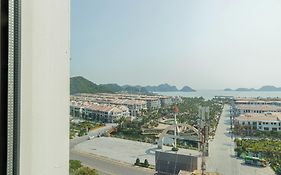 The Moon Boutique Hotel Cat Ba